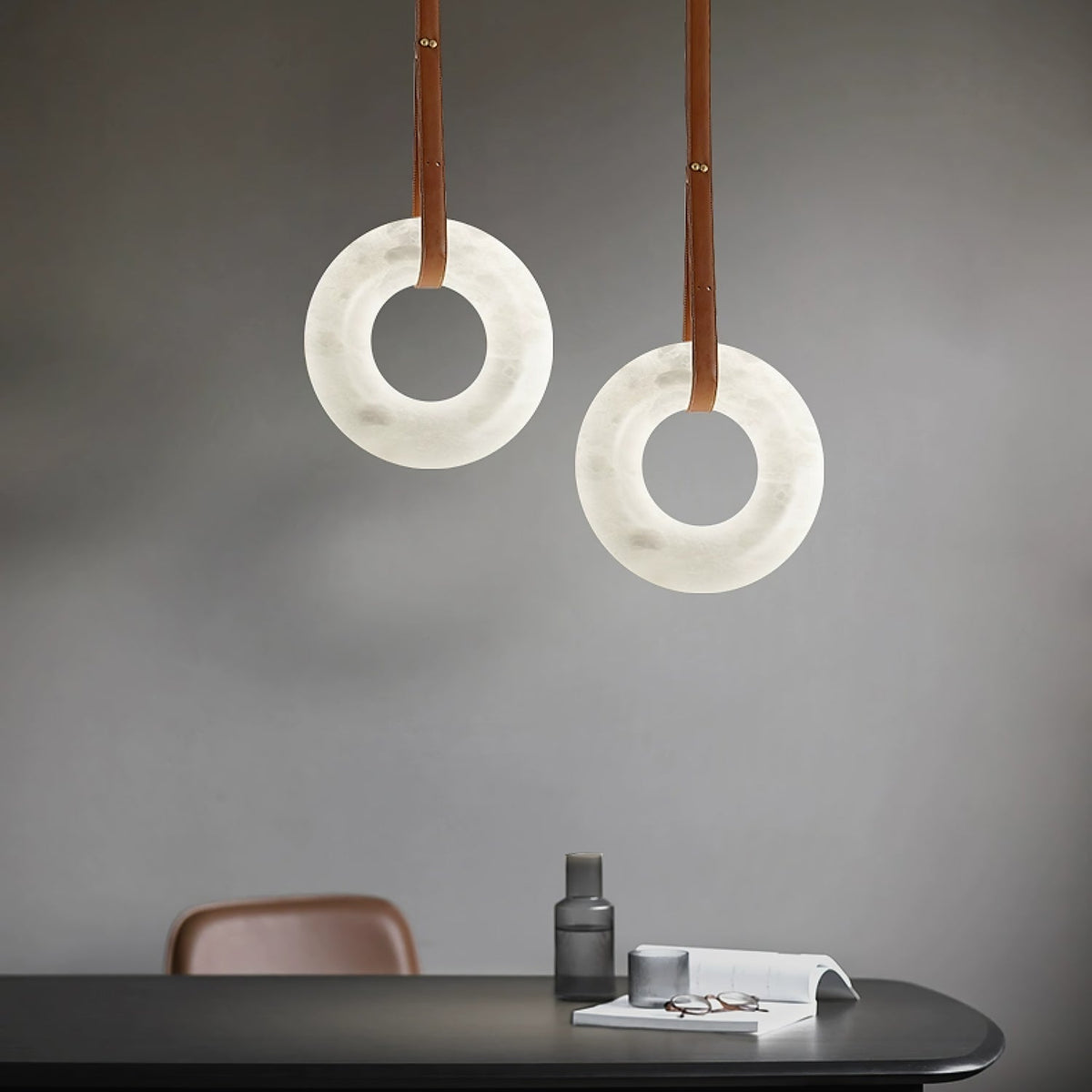 LED-Ring-Deckenleuchte aus Alabaster – Verstellbarer Halo-Kronleuchter für offene Essbereiche, große Wohnräume & Gastronomie – 120 cm Kreis-Hängeleuchte | Thomler