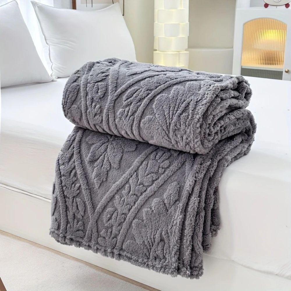 Geometric Jacquard Microfiber Throw Blanket – Lightweight Layering for Couch, Bed & Chair