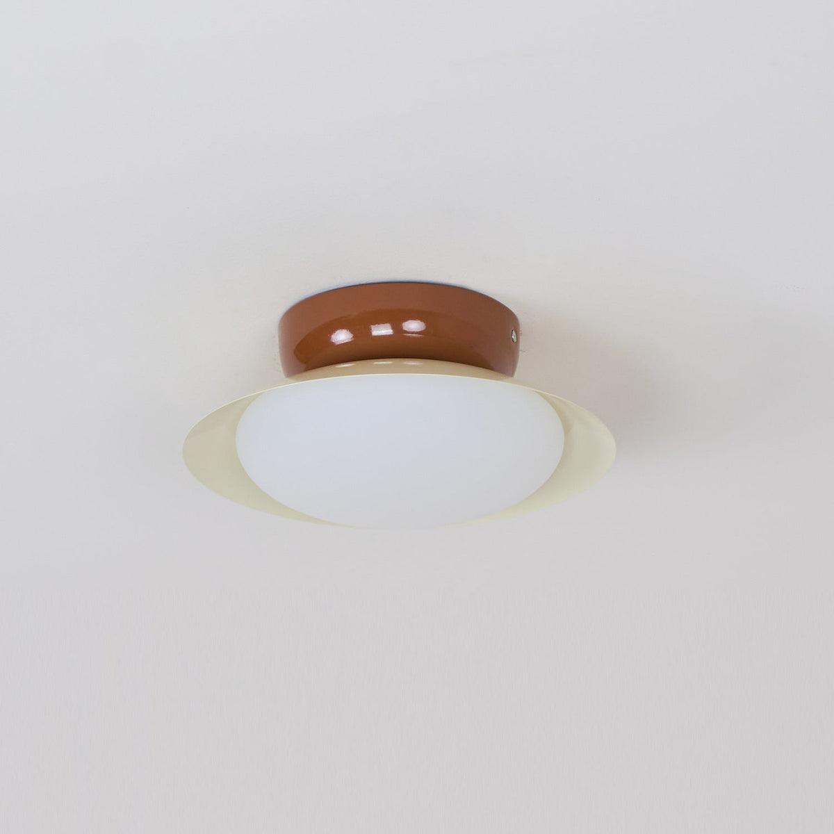 Lámpara de techo LED empotrable de 10 pulgadas con estructura metálica verde y marrón para cocina, baño o patio cubierto