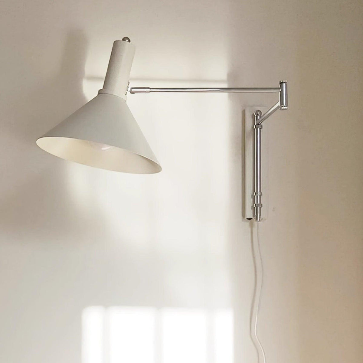 Rotating Sconce with Pivoting Head for Bedroom, Bathroom & Hallway – Metal Fixture in White, Black, Red – 10-Inch Adjustable Design | Thomler