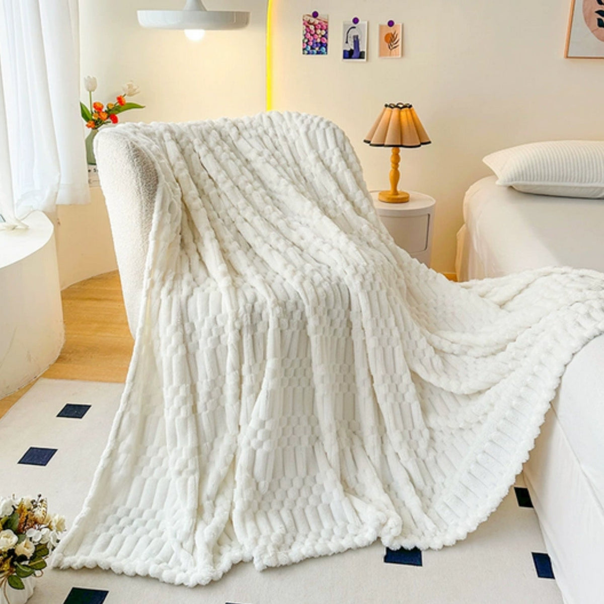Textured Microfiber Throw Blanket – Plush Pebble Weave for Couch, Bed & Reading Nook