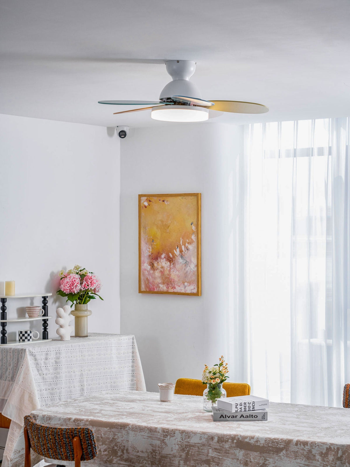 Ventilador de techo para interiores con luz LED, 35 pulgadas, aspas de madera con diseño curvo, 6 velocidades, control remoto, motor de CC para sala de estar, dormitorio, comedor, gris