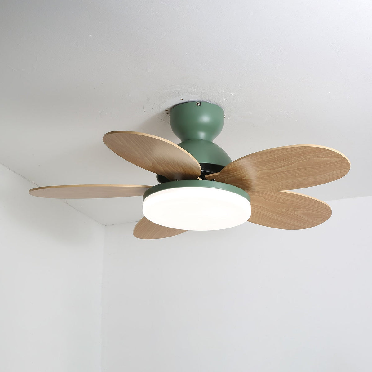 Ventilador de techo para interiores con luz LED, 35 pulgadas, aspas de madera con diseño curvo, 6 velocidades, control remoto, motor de CC para sala de estar, dormitorio, comedor, gris