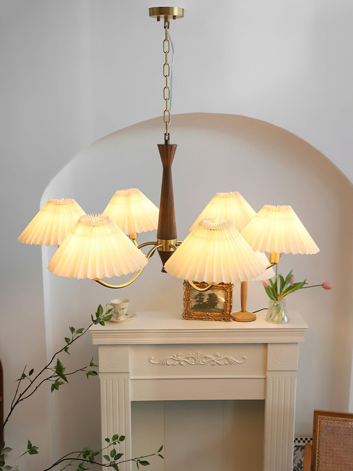Overheadstoffen kaparmatuur met gebogen armen voor eettafels & open keukens – Essenhout & ijzeren frame met verstelbare ketting in beige | Thomler