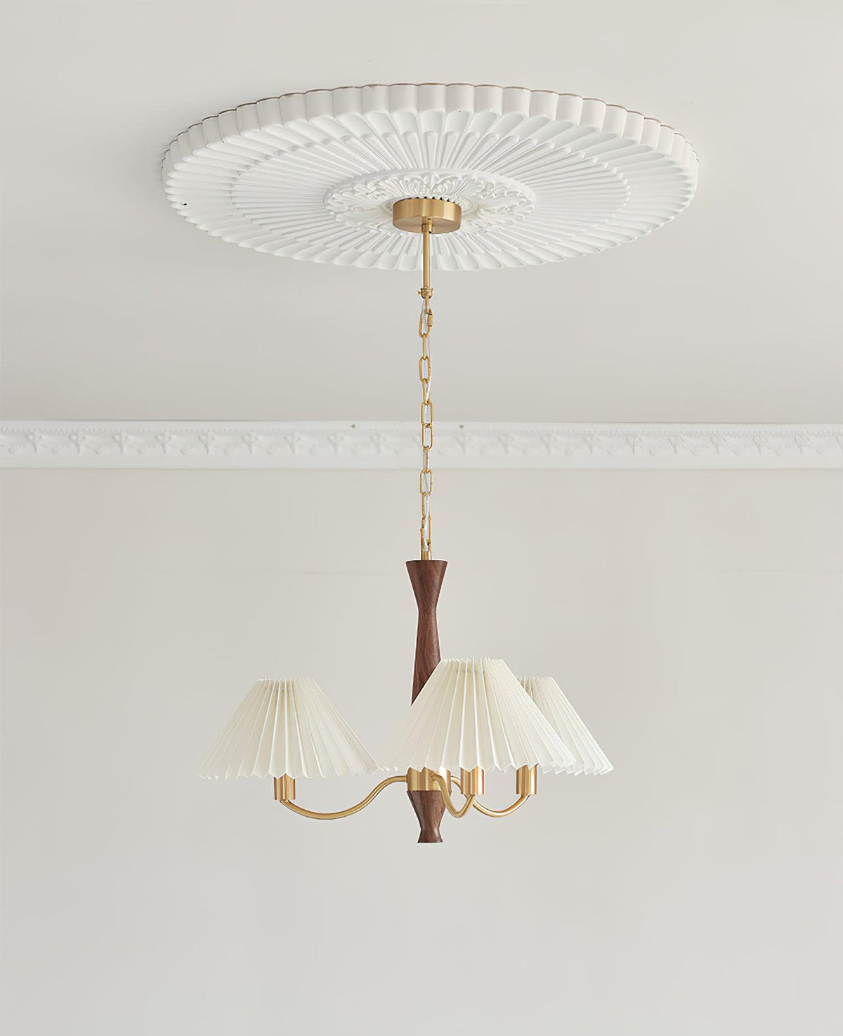 Overheadstoffen kaparmatuur met gebogen armen voor eettafels & open keukens – Essenhout & ijzeren frame met verstelbare ketting in beige | Thomler