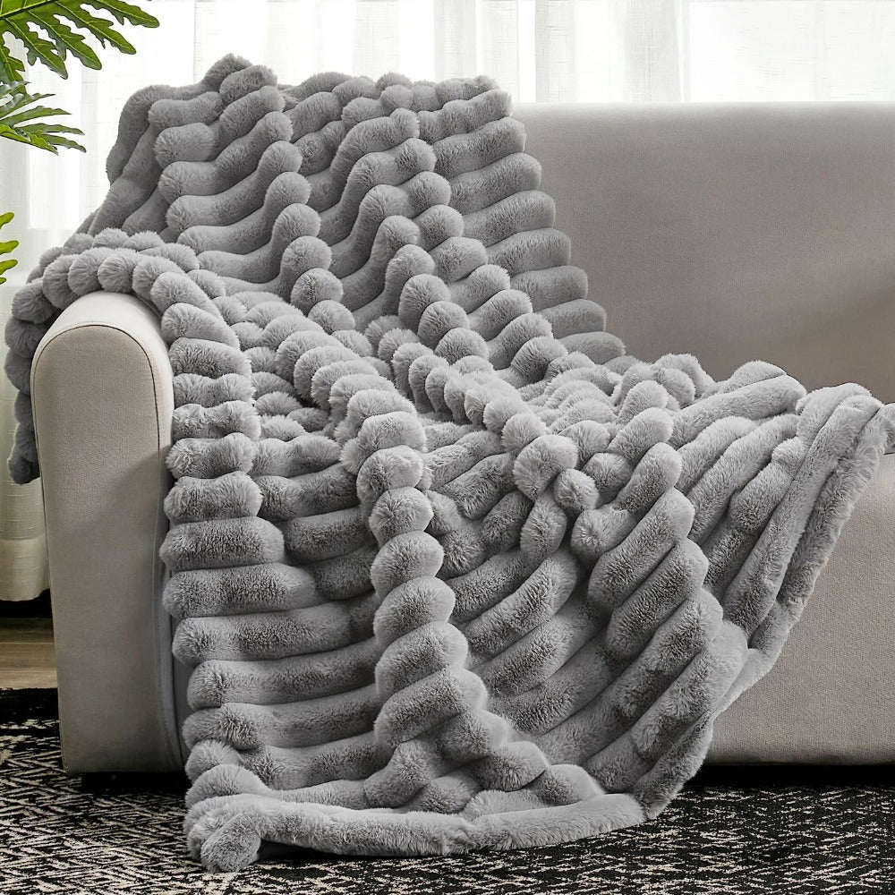 Ribbed Fleece Throw Blanket – Textured Warm Blanket for Couch, Bed & Travel