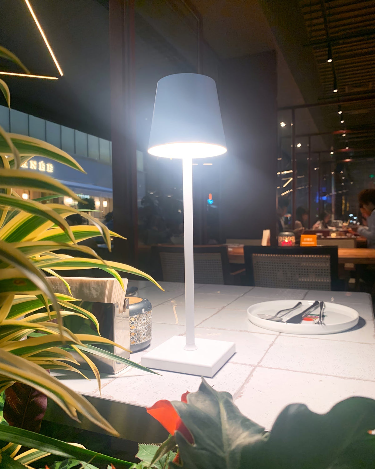 Rechargeable LED Desk Lamp with Touch Dimmer – Cordless Metal Accent Light for Bedroom, Patio, Office – 15 Inch Portable USB Lamp for Indoor | Thomler