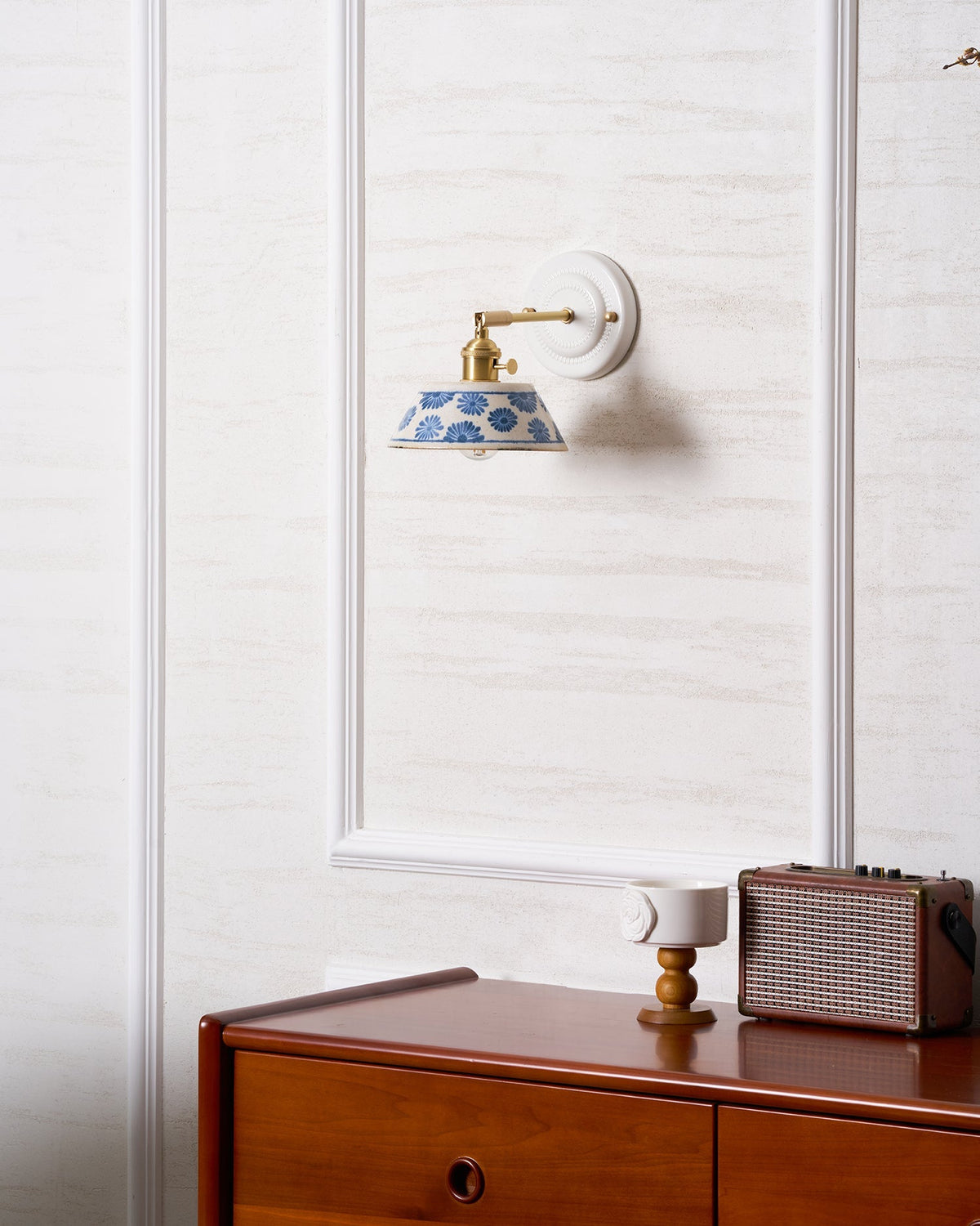 Ceramic Sconce with Brass Hardware in Blue & White – Hardwired E26 Socket for Bathroom, Bedroom & Hallway Accent Lighting | Thomler