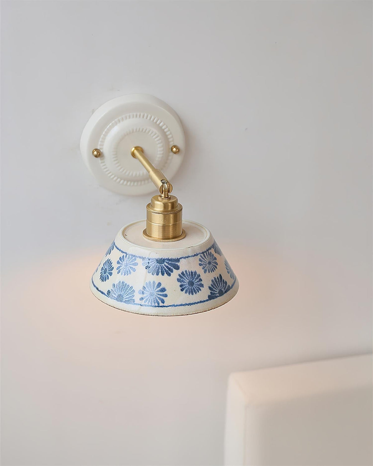 Ceramic Sconce with Brass Hardware in Blue & White – Hardwired E26 Socket for Bathroom, Bedroom & Hallway Accent Lighting | Thomler