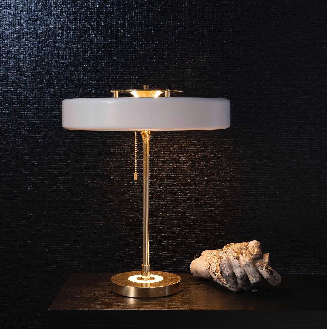 Lámpara de lectura de noche con pantalla de metal y difusor acrílico para escritorio, mesita de noche, oficina, dormitorio y decoración de estudio, interruptor de cadena, luz cálida | Thomler