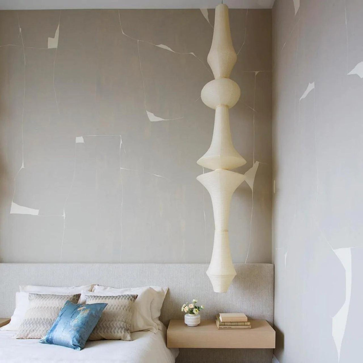 Lámpara de techo artesanal de papel con pantalla cilíndrica blanca, luminaria colgante con casquillo E26/E27 para dormitorio, sala de estar y comedor, luz ambiental moderna | Thomler