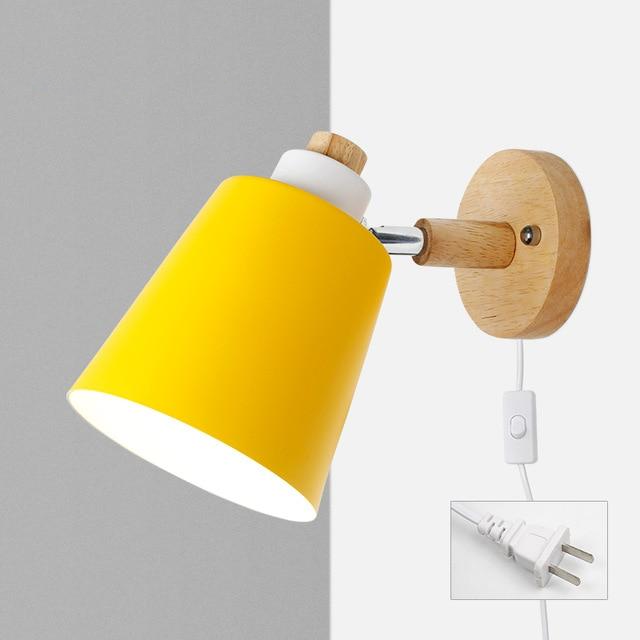 Verstelbare wandlamp van hout en metaal, 19 cm, geel, stekkerlamp als leeslamp voor nachtkastjes, slaapkamers, thuiskantoor, accentverlichting met zwenkarm | Thomler