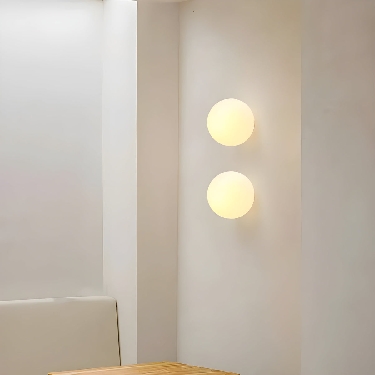 Spherical Sconce with Matte-Finish Shade for Mid-Size Rooms – E27 Socket – Modern Minimal Design for Bedrooms, Entryways & Lounges | Thomler