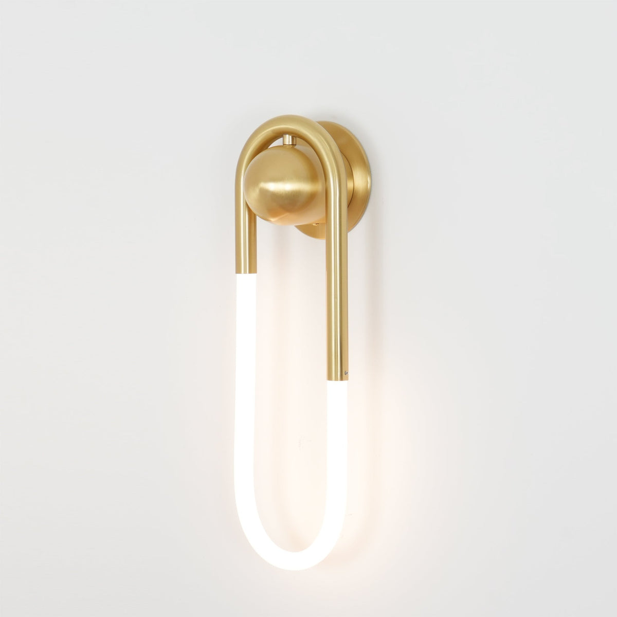Sculptural Loop Sconce 9W Integrated LED Brass or Black Finish Dimmable Hardwired Fixture for Bedroom Hallway Living Room Contemporary Minim | Thomler