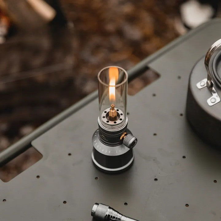 Butaan gaslantaarn aluminium draagbare buitenlamp kamperen wandelen backpacken instelbare vlam handmatige ontsteking vintage design reisuitrusting Em | Thomler