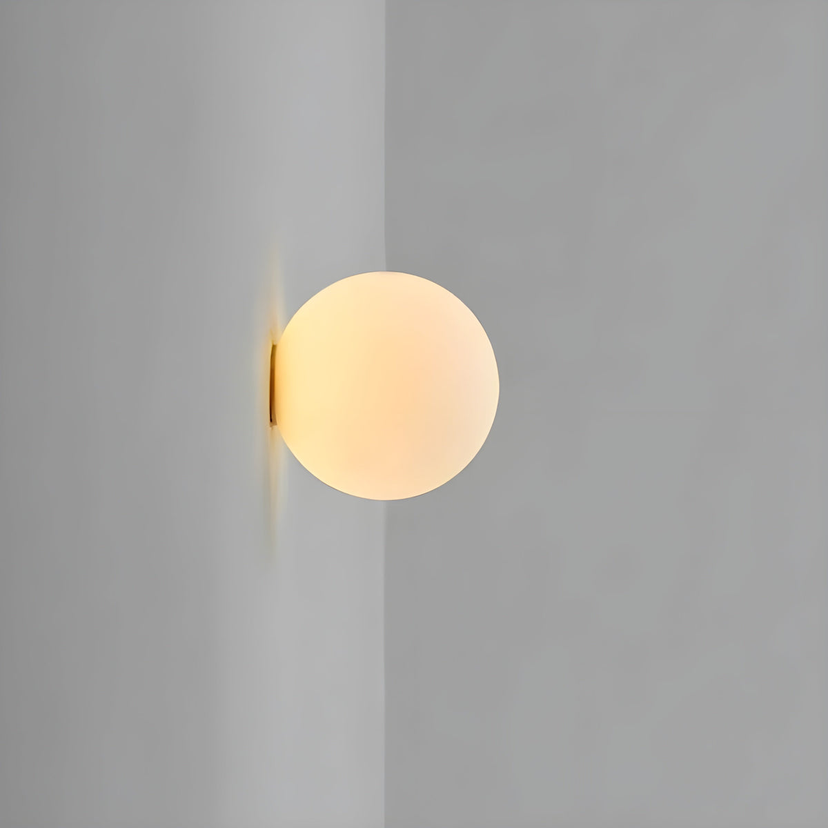 Spherical Sconce with Matte-Finish Shade for Mid-Size Rooms – E27 Socket – Modern Minimal Design for Bedrooms, Entryways & Lounges | Thomler