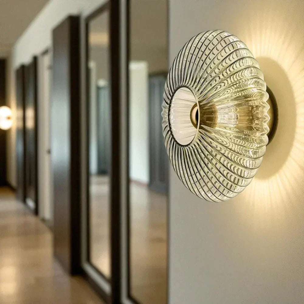 Wandleuchte aus strukturiertem Glas, warmes Licht, Akzentbeleuchtung für Innenräume, muschelförmig, für Eingangsbereich, Schlafzimmer, Flur, zeitgenössischer Boho-Art-déco-Stil | Thomler