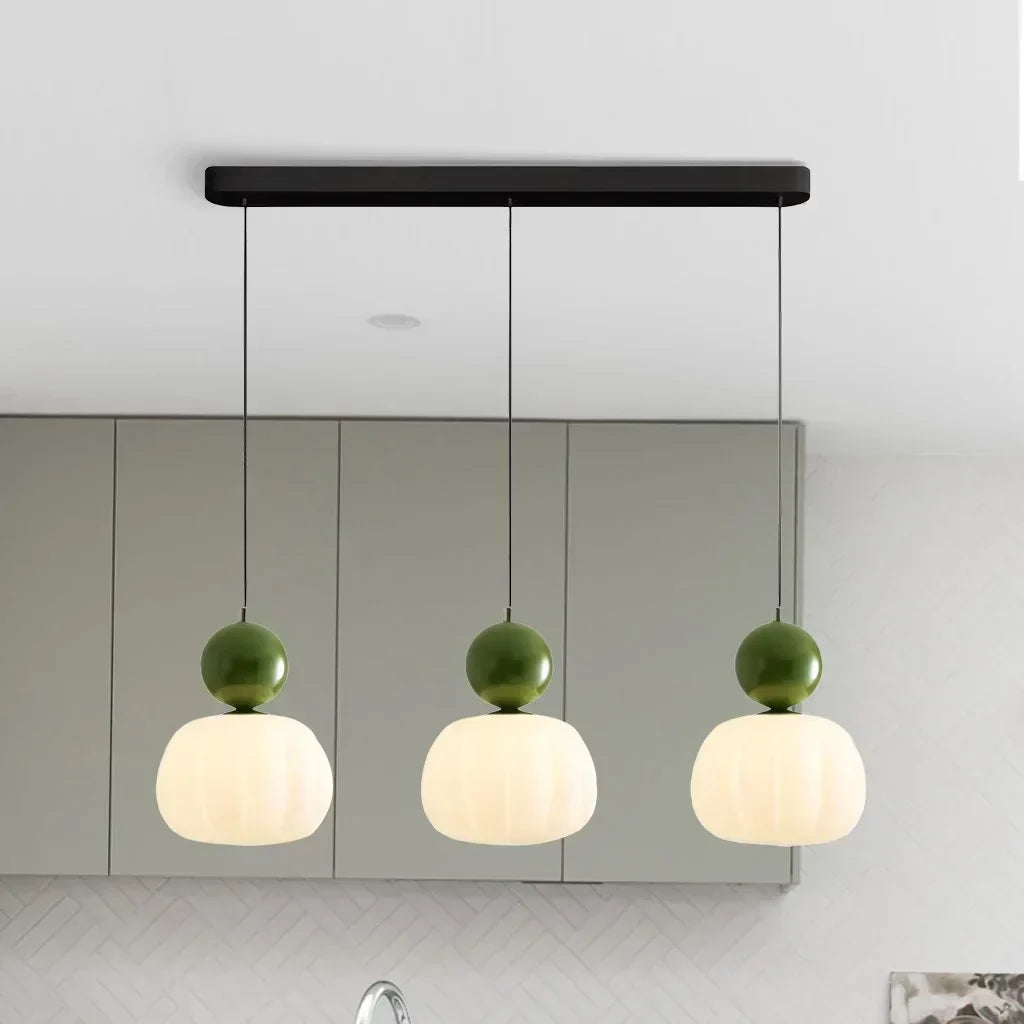 Kugelförmige Hängeleuchte, 16 cm (6,3 Zoll), beiger PMMA-Schirm für Kücheninsel, Esszimmer, Decken-Akzentleuchte, moderne Globus-Deckenlampe aus Metall | Thomler