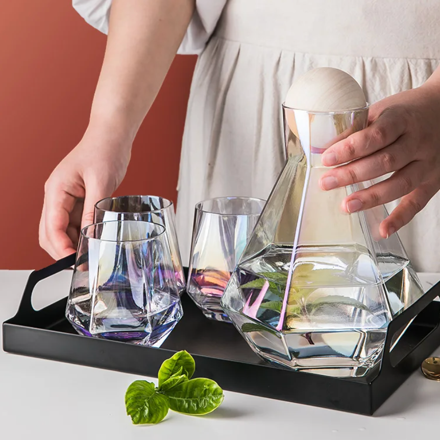 Geometrische glazen karaf en drinkglazen set voor cocktails, water en sap – 5-delige serveerset voor dranken met houten stop | Thomler