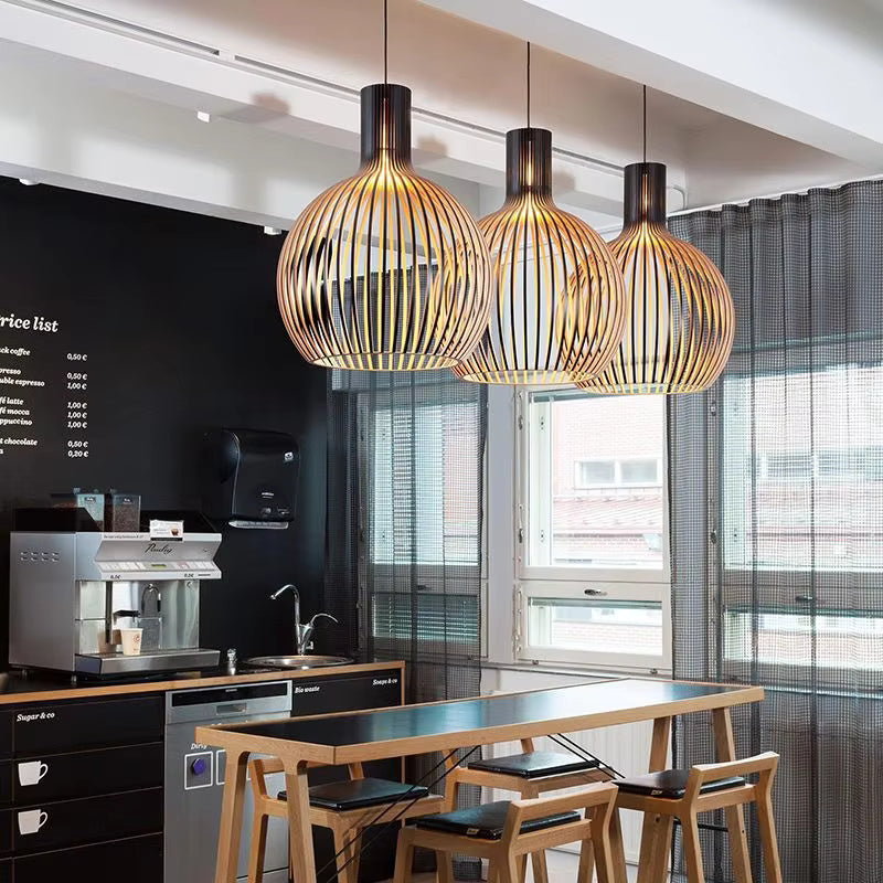 Houten Bolvormige Hanglamp – Slat Design Hangarmatuur voor Eetkamer & Woonkamer