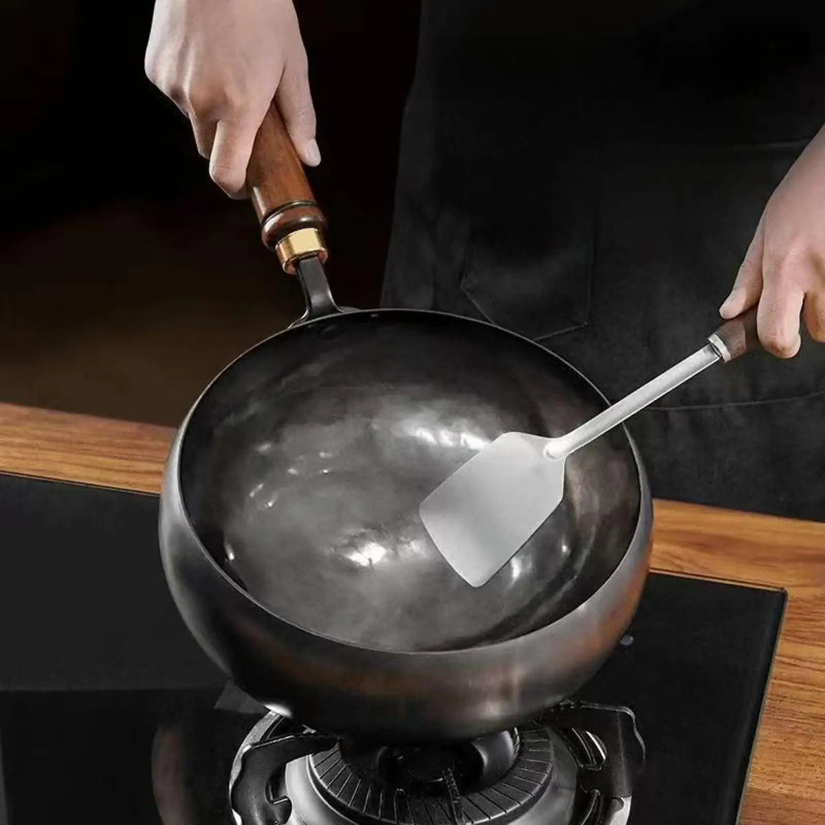 12-Inch Cast-Iron Round-Bottom Skillet with Wood Handle and Lid for Induction Gas Electric Stovetops | Thomler