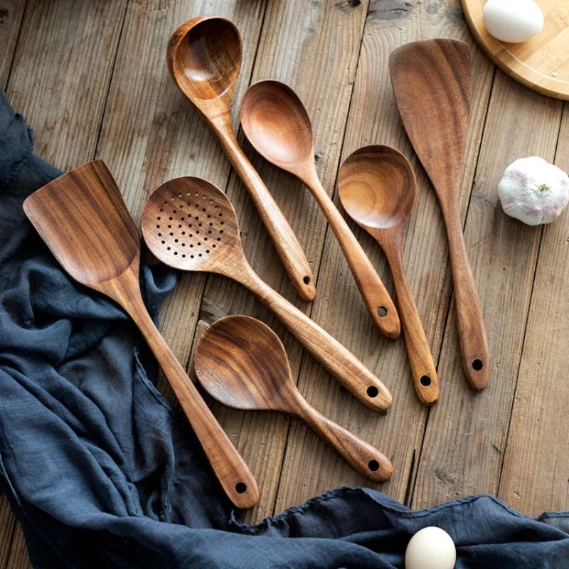 Juego de 8 utensilios de cocina de madera natural con soporte de exhibición para cocinar y servir, herramientas seguras para utensilios de cocina antiadherentes | Thomler