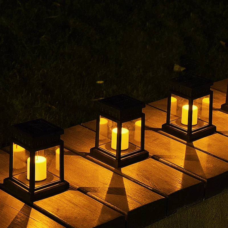 Hangende buitenlamp met flikkerende led en autosensor, decoratief accent op zonne-energie voor terras, tuin en looppad, weerbestendige ABS-constructie | Thomler