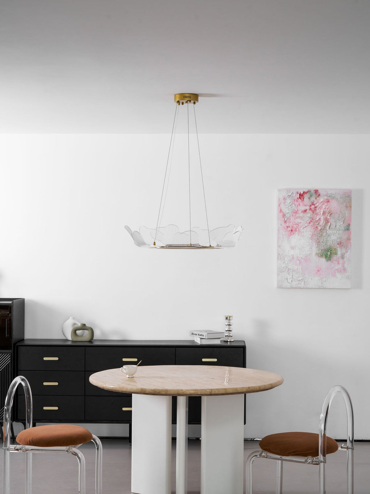 Lámpara colgante redonda con difusor de hojas acrílicas, 27 pulgadas, dorada, altura ajustable, LED para cocina, comedor, oficina, dormitorio, montaje empotrado moderno | Thomler
