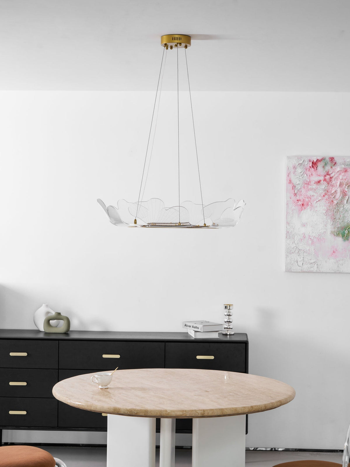 Lámpara colgante redonda con difusor de hojas acrílicas, 27 pulgadas, dorada, altura ajustable, LED para cocina, comedor, oficina, dormitorio, montaje empotrado moderno | Thomler