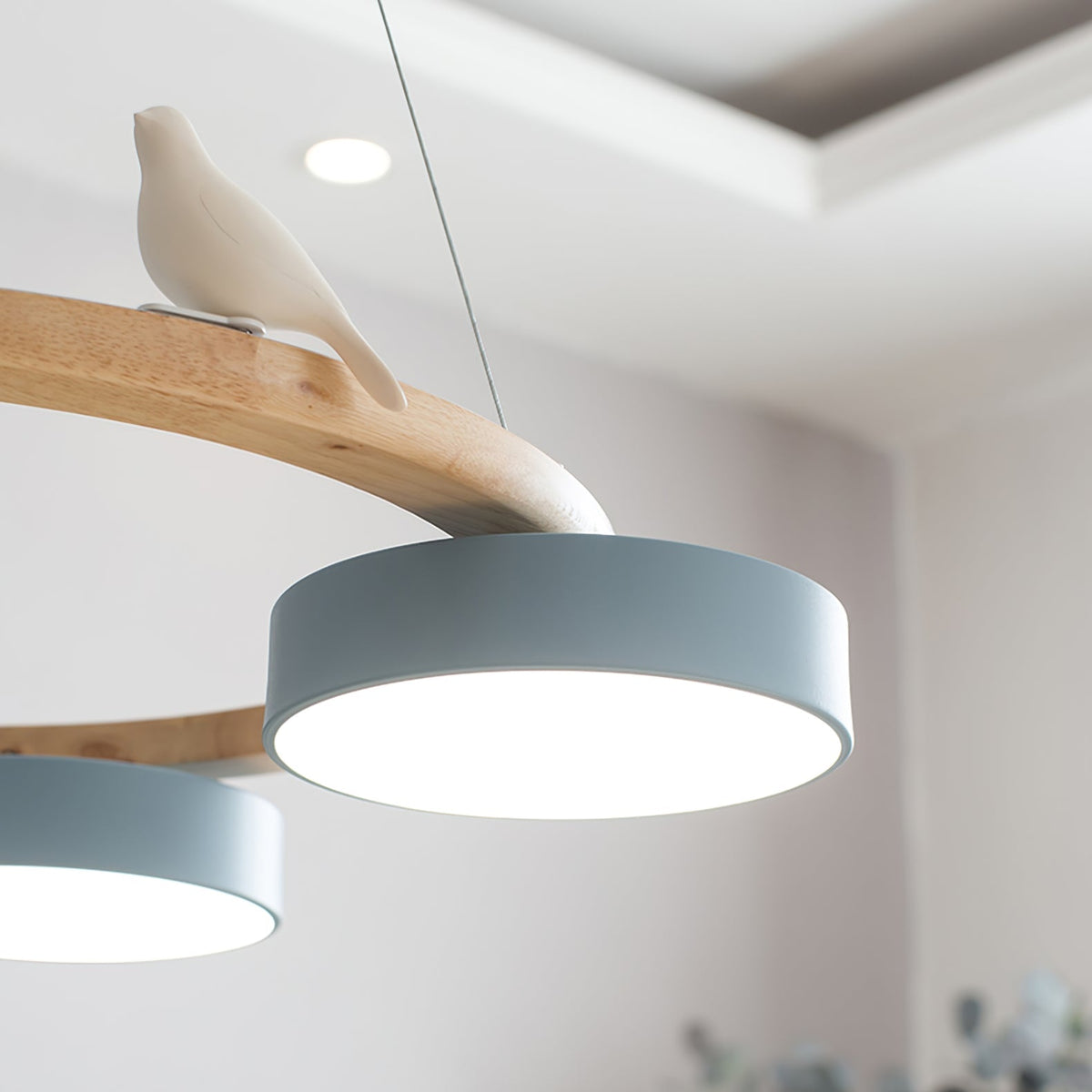 Round Wooden Ceiling Light with Bird Accents 26 Inch 4-Bulb LED Fixture Adjustable Height for Dining Room Kitchen Living Room Hallway Entryw | Thomler