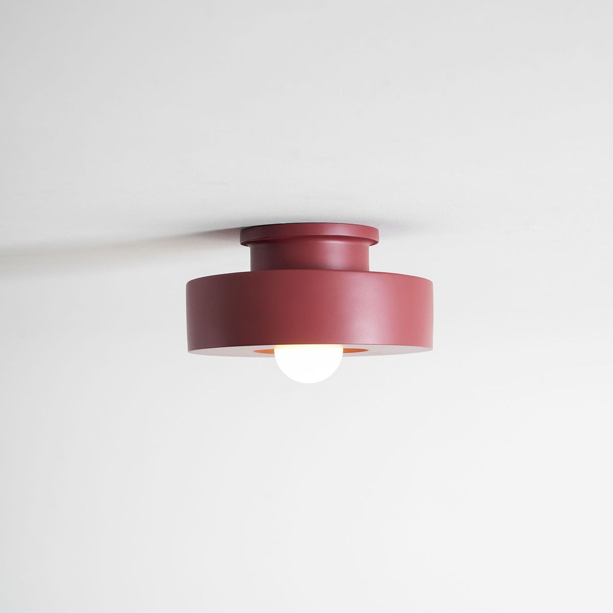 Lámpara de techo escultural de 12 pulgadas, diseño geométrico de polímero, casquillo E26 E27 para dormitorio, sala de estar y cocina en rojo, verde y negro | Thomler