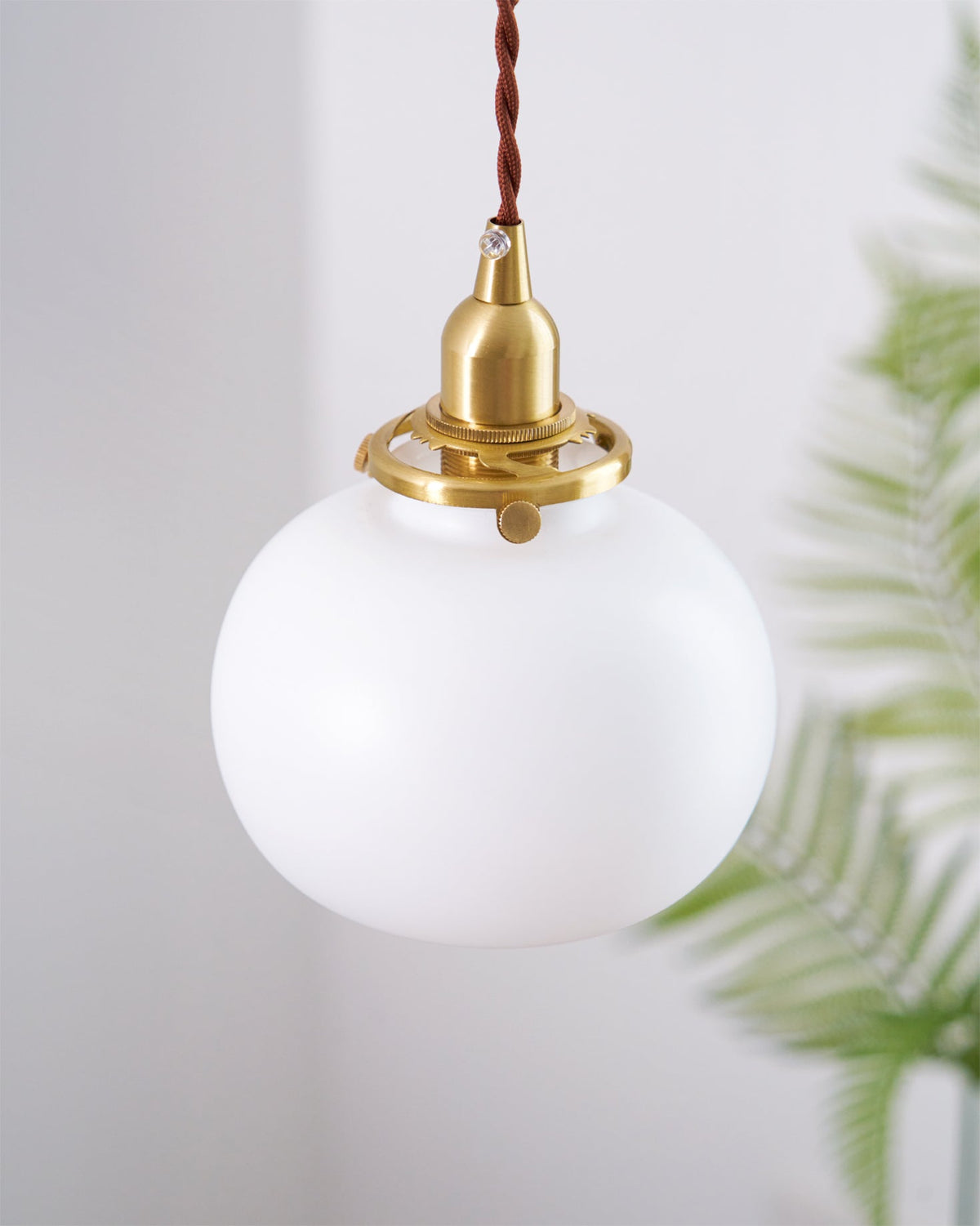 Glaskugel-Hängelampe, 12,7 cm Durchmesser, Vintage-Messingfassung, höhenverstellbares Kabel, Deckenaufhängung für Küche, Esszimmer, Eingangsbereich, Nische