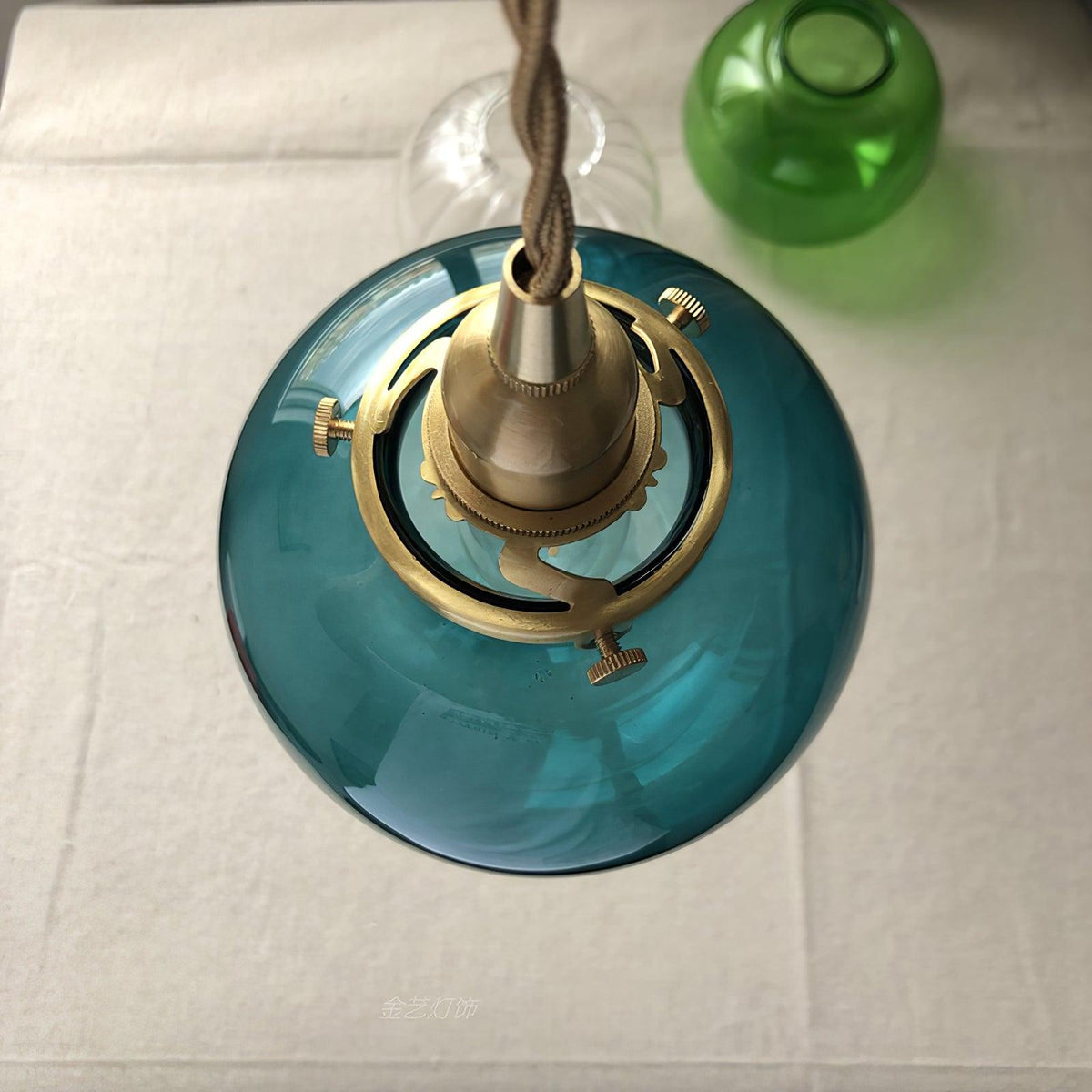 Glaskugel-Hängelampe, 12,7 cm Durchmesser, Vintage-Messingfassung, höhenverstellbares Kabel, Deckenaufhängung für Küche, Esszimmer, Eingangsbereich, Nische
