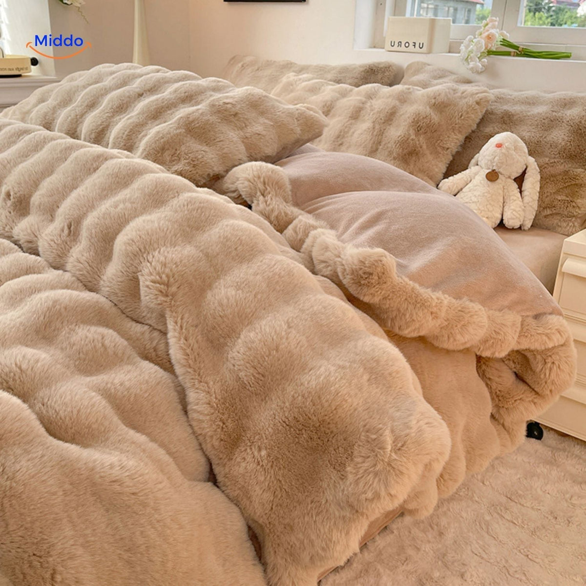 Faux Rabbit Fur 4-Piece Bedding Set – Ultra-Soft Plush Duvet Cover, Sheet & Pillowcases for Year-Round Cozy Warmth