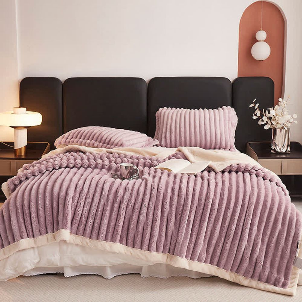 Reversible Microfiber Throw Blanket – Soft Dual-Texture Plush for Couch, Bed & Layering