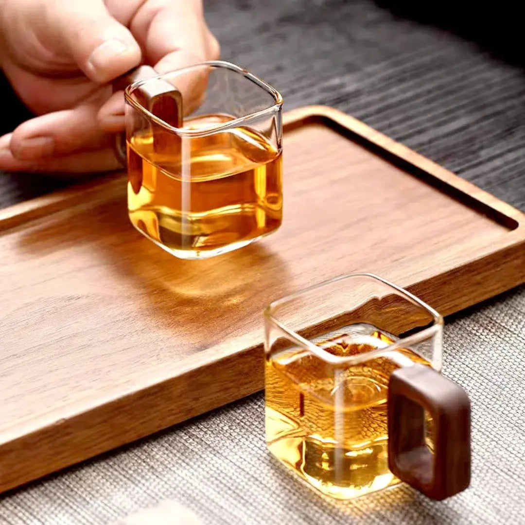 Transparente hitzebeständige Kaffeetasse mit Holzgriff für einfache Espressi & Tee 85 ml | Thomler