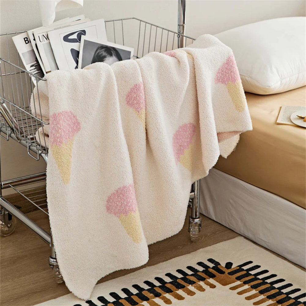 Plush Knitted Dessert-Print Throw Blanket – Cozy Microfiber Velvet for Couch, Bed & Travel – 47×59 in
