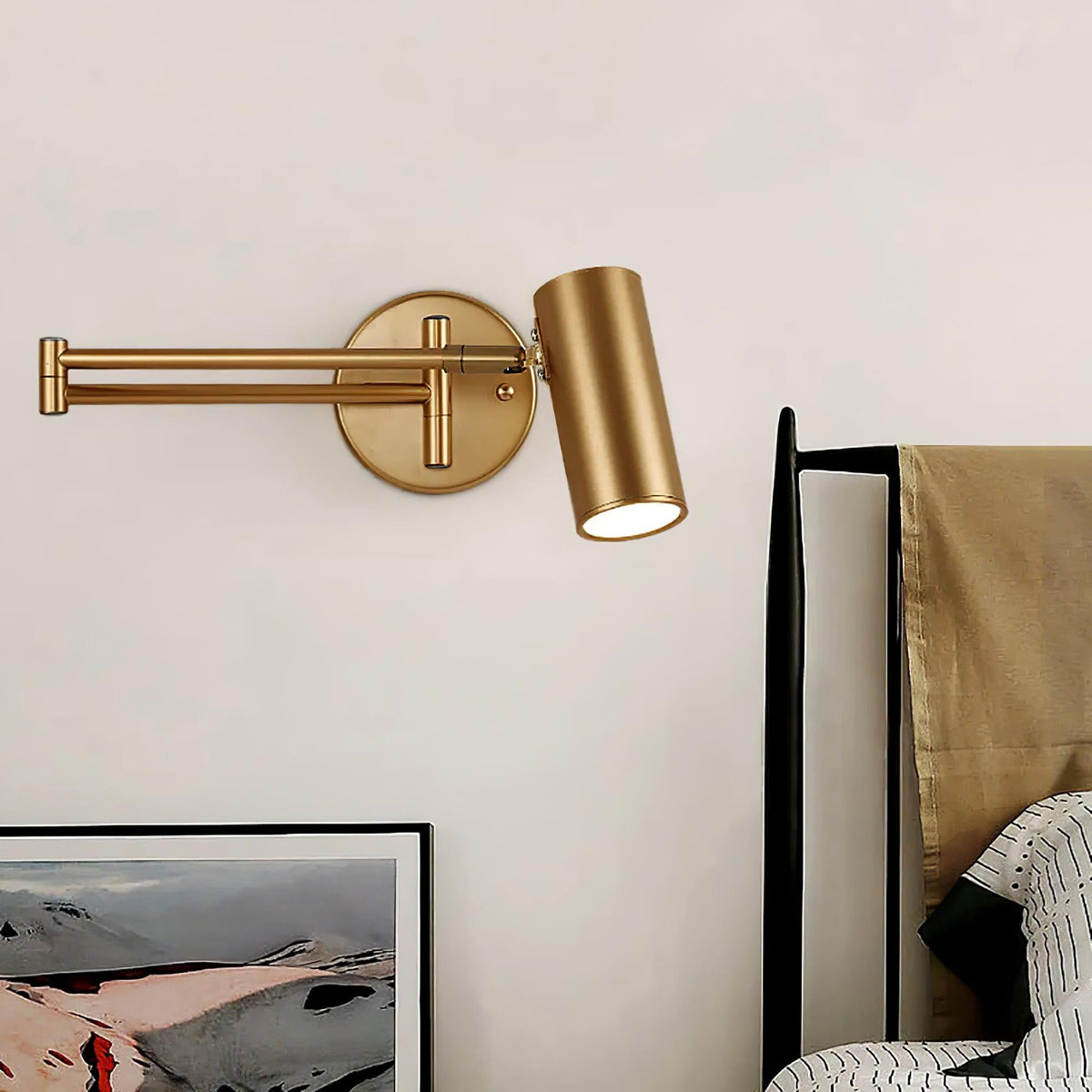 Aplique de pared LED con brazo giratorio y soporte extensible para dormitorio, pasillo, rincón de lectura e iluminación de tareas. Lámpara moderna regulable, oro y negro | Thomler