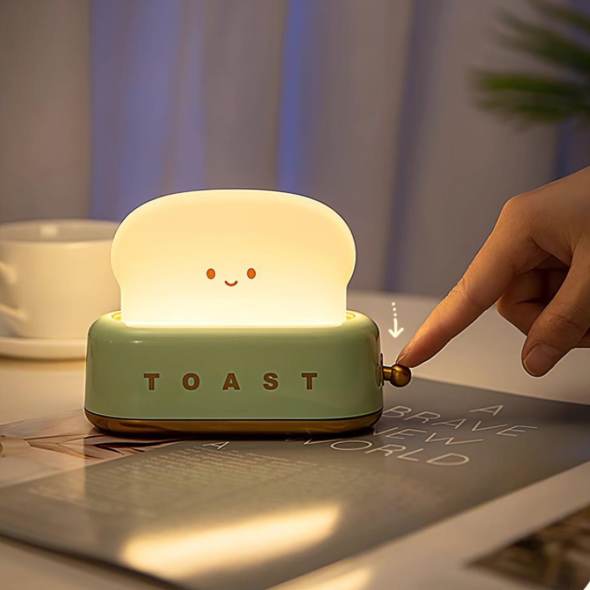 USB-Powered Toaster-Shaped LED Accent Light with Dimmer – 5.3 in Retro Desktop Lamp for Bedroom Nightstand Desk Office Dorm – Warm White Glo | Thomler