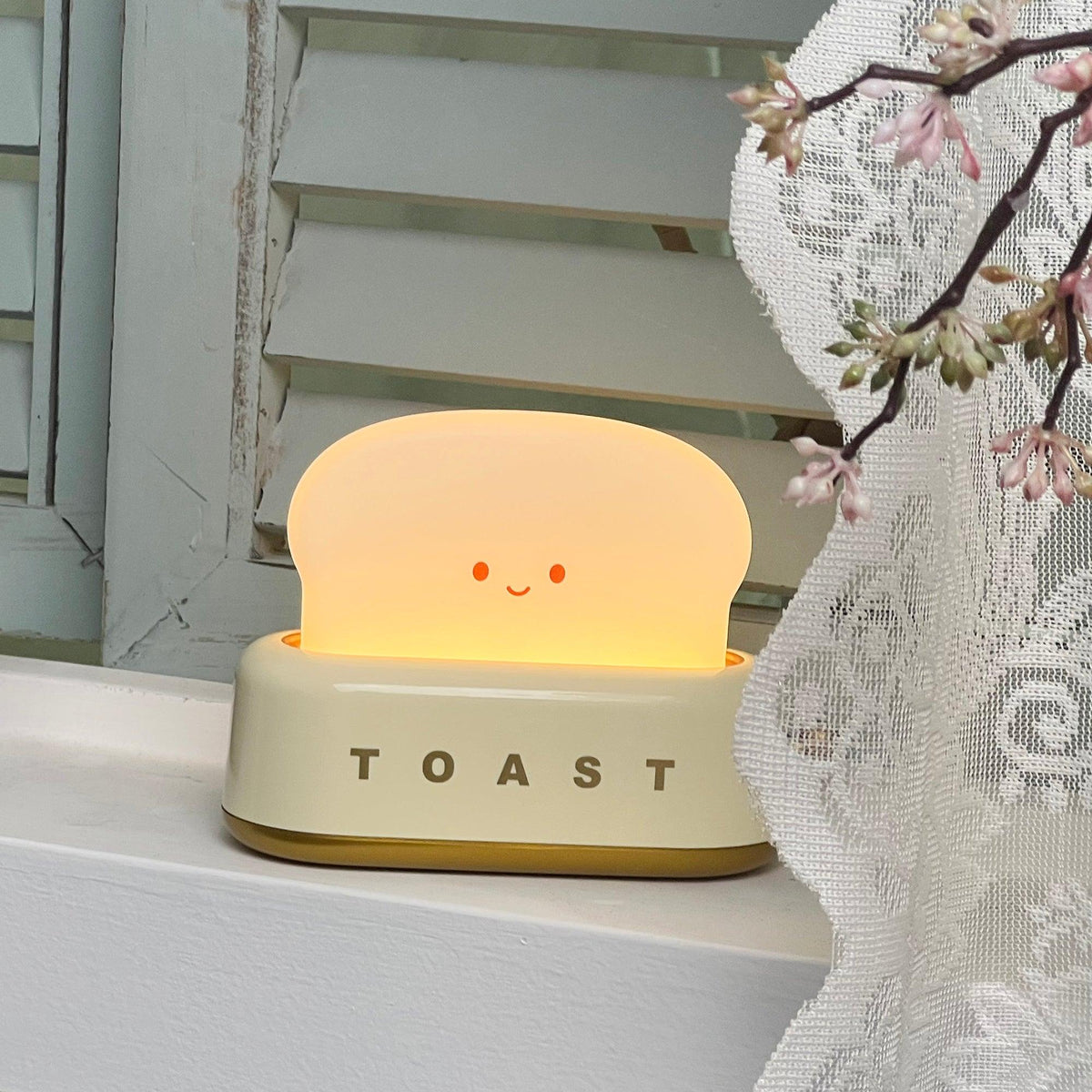 USB-Powered Toaster-Shaped LED Accent Light with Dimmer – 5.3 in Retro Desktop Lamp for Bedroom Nightstand Desk Office Dorm – Warm White Glo | Thomler