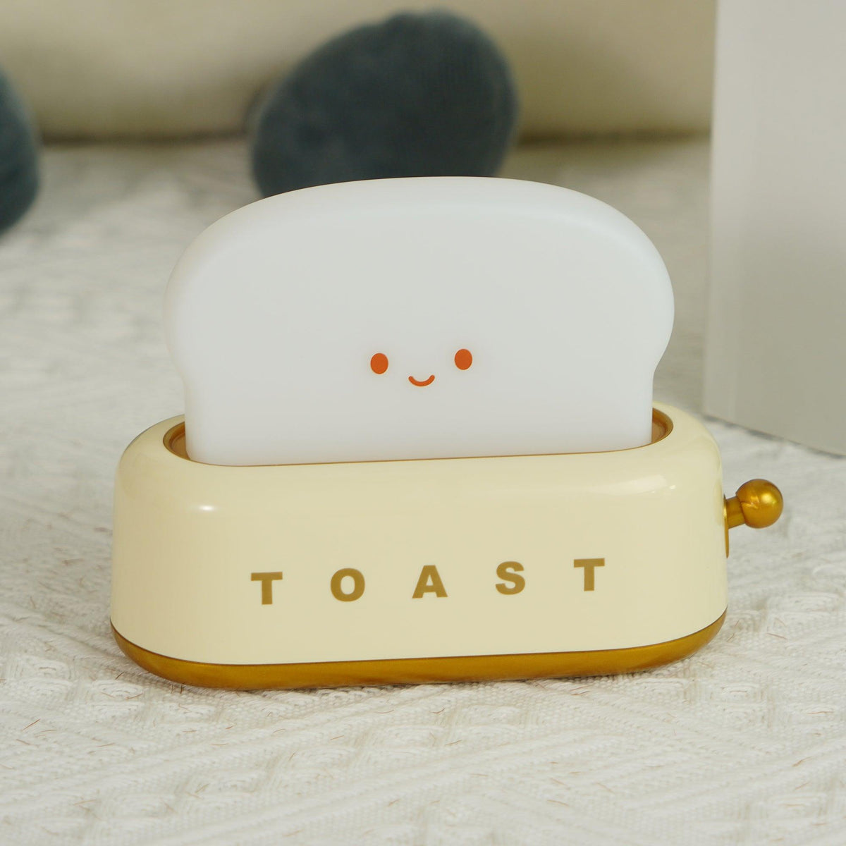USB-Powered Toaster-Shaped LED Accent Light with Dimmer – 5.3 in Retro Desktop Lamp for Bedroom Nightstand Desk Office Dorm – Warm White Glo | Thomler
