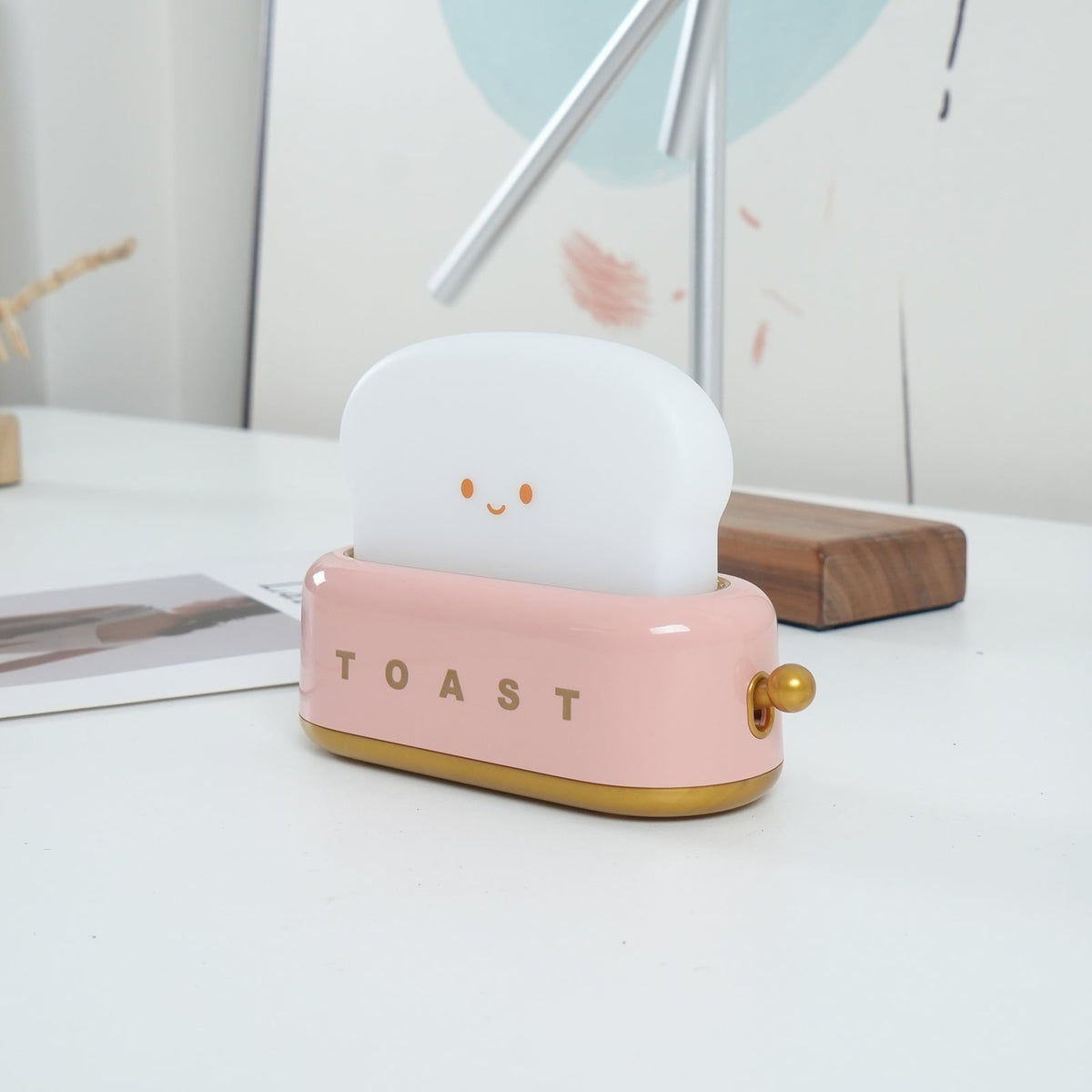 USB-Powered Toaster-Shaped LED Accent Light with Dimmer – 5.3 in Retro Desktop Lamp for Bedroom Nightstand Desk Office Dorm – Warm White Glo | Thomler