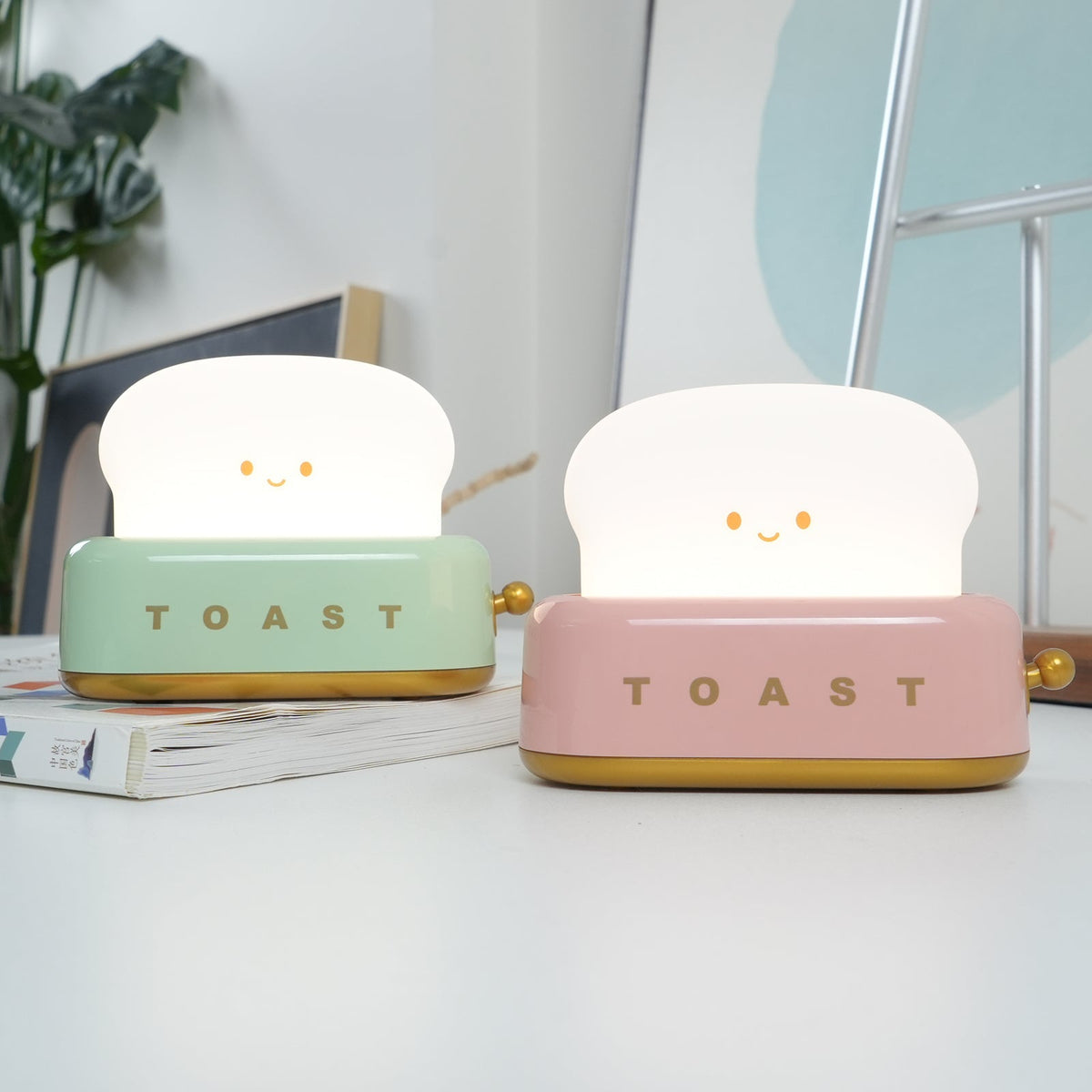 USB-Powered Toaster-Shaped LED Accent Light with Dimmer – 5.3 in Retro Desktop Lamp for Bedroom Nightstand Desk Office Dorm – Warm White Glo | Thomler