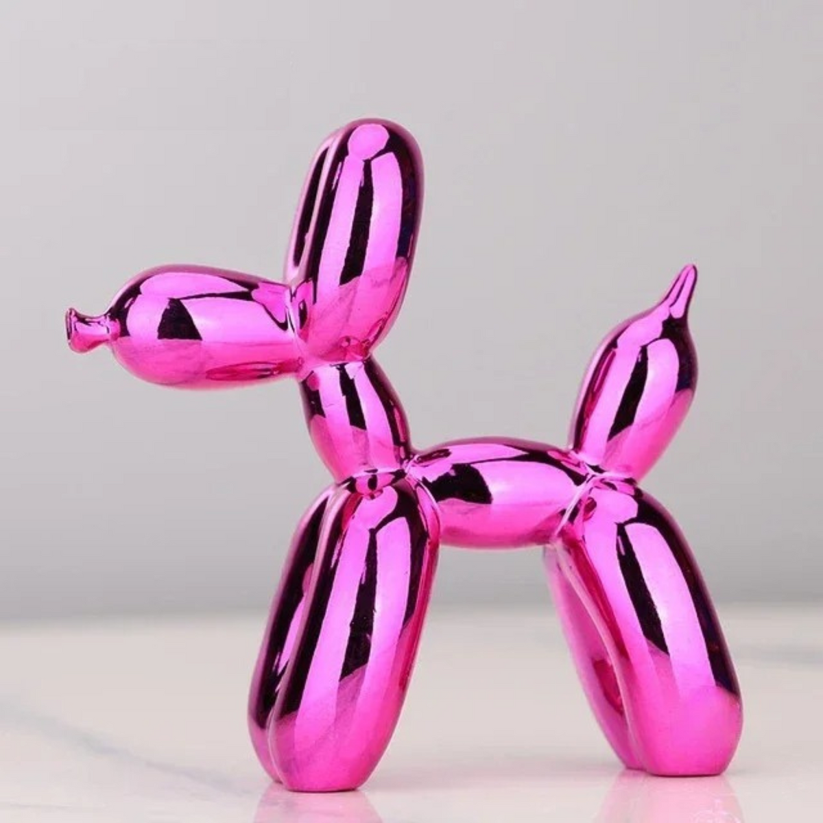 Glanzend kunsthars puppybeeldje 24,9 cm, ornament voor binnenplank, eigentijds woonaccent, op galerie geïnspireerd bureau-accessoire voor een modern huis | Thomler