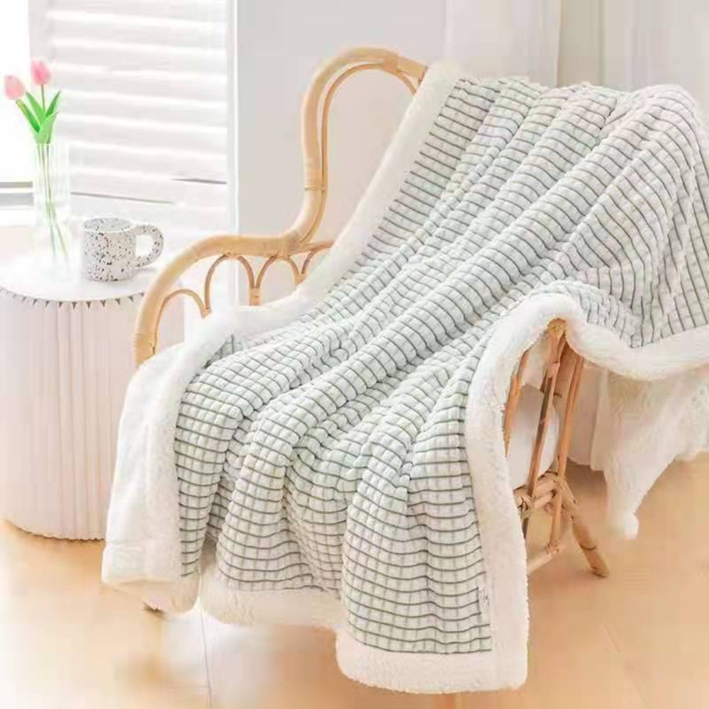 Reversible Textured Throw Blanket with Plush Fleece Backing – Year-Round Cozy Layer for Sofa & Bed