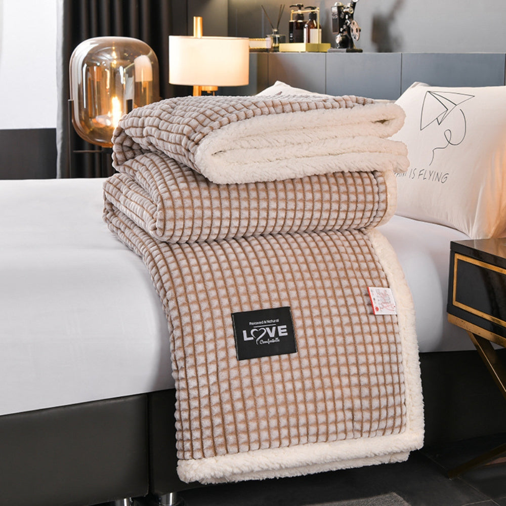 Reversible Textured Throw Blanket with Plush Fleece Backing – Year-Round Cozy Layer for Sofa & Bed