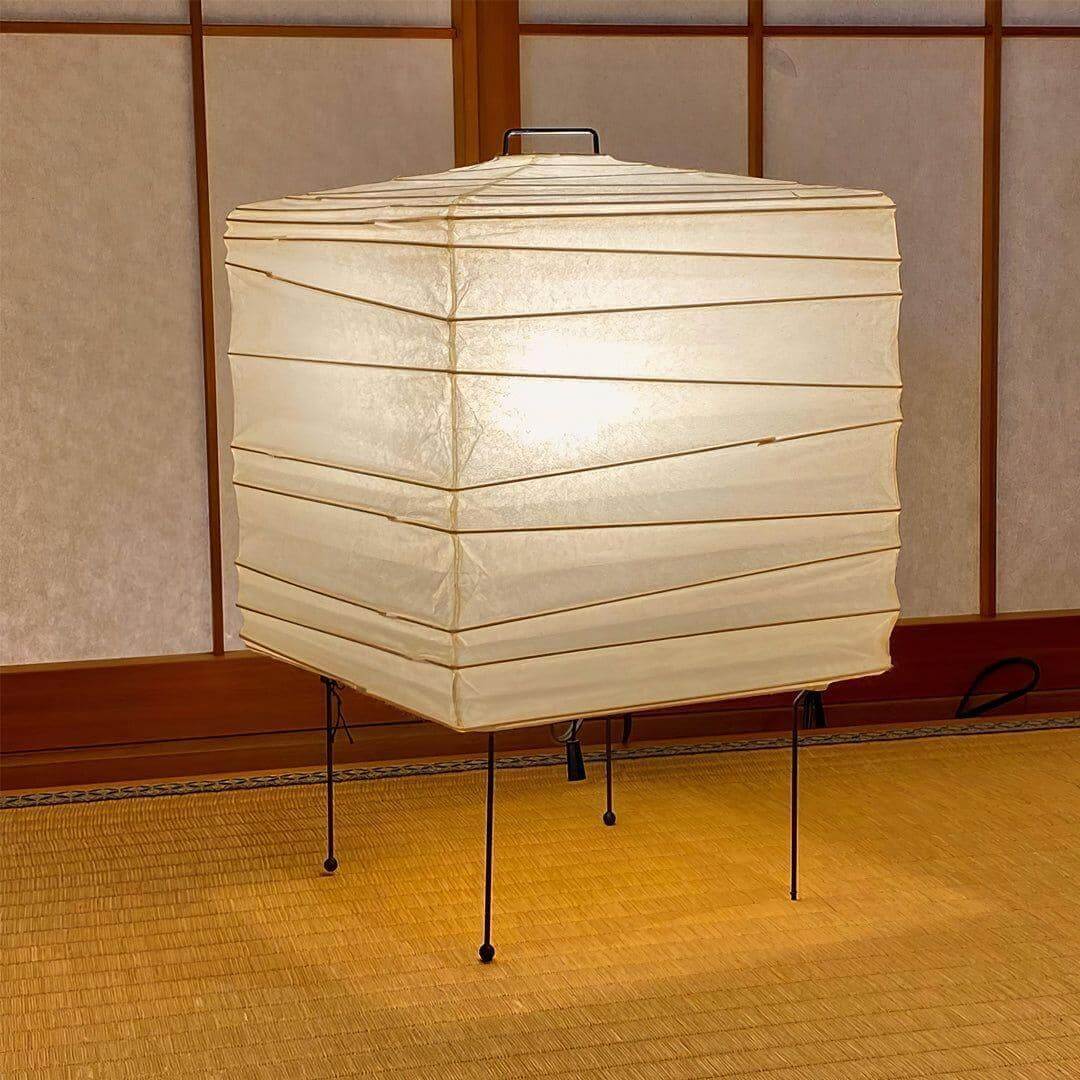 Geometrische Papierwürfel-Lampe mit Drahtgestell für Schlafzimmer, Schreibtisch, Nachttisch, Wohnzimmer, Büro, handgefertigte Ambientebeleuchtung, minimalistischer Akzent 9×15 | Thomler