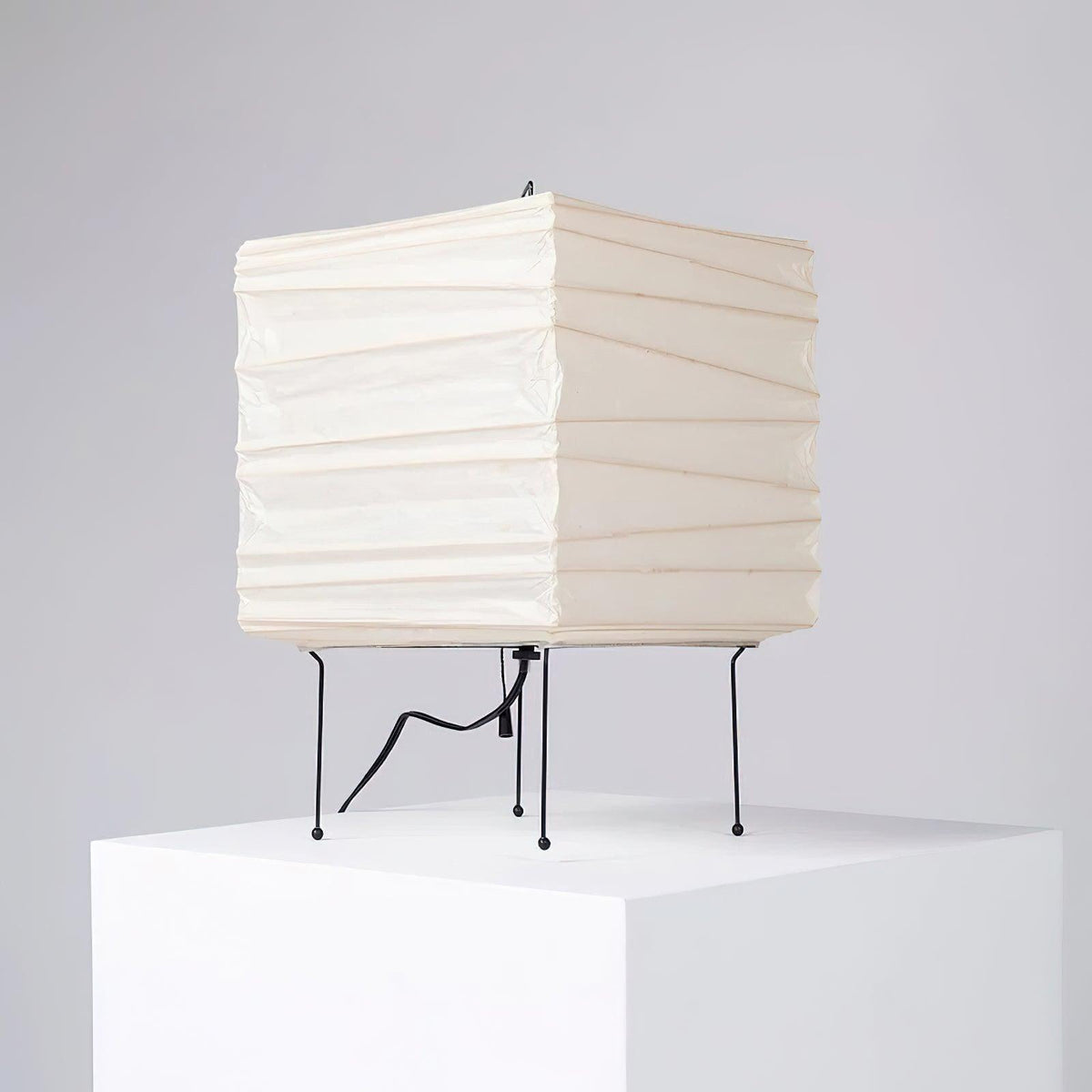Geometrische Papierwürfel-Lampe mit Drahtgestell für Schlafzimmer, Schreibtisch, Nachttisch, Wohnzimmer, Büro, handgefertigte Ambientebeleuchtung, minimalistischer Akzent 9×15 | Thomler