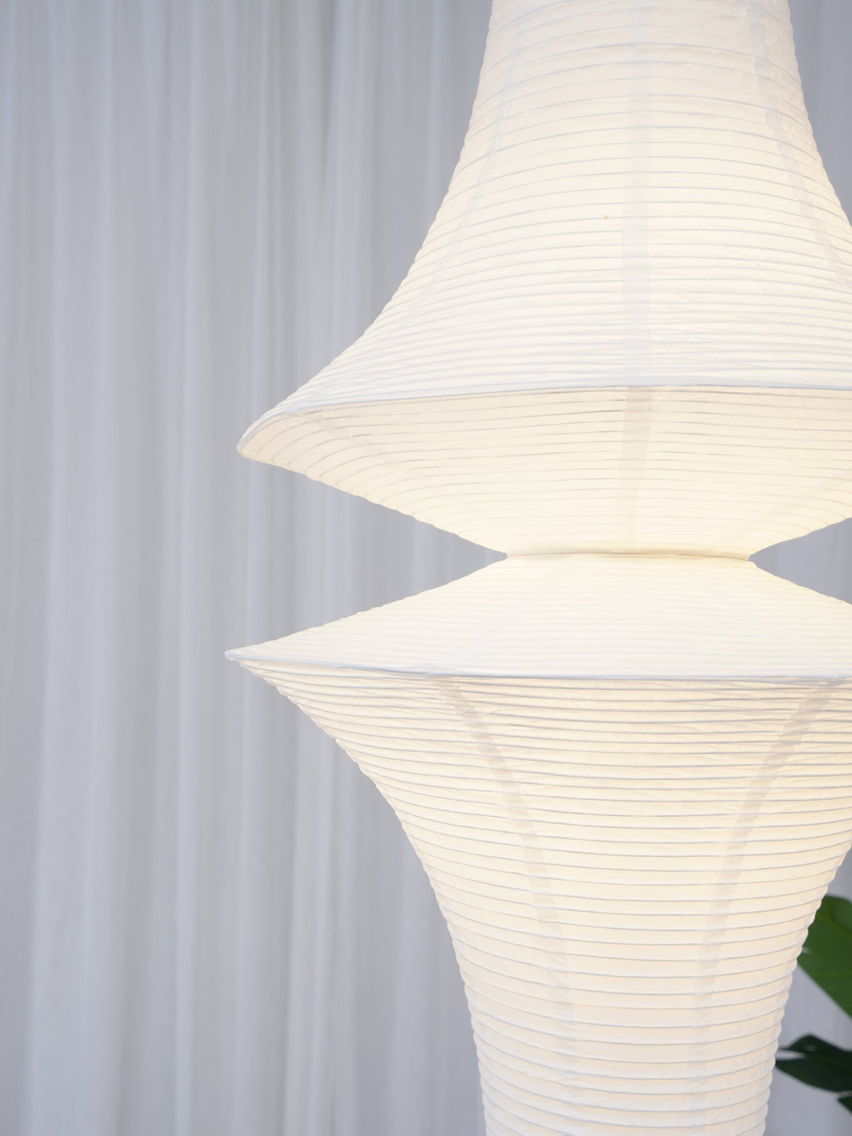 Lámpara de techo artesanal de papel con pantalla cilíndrica blanca, luminaria colgante con casquillo E26/E27 para dormitorio, sala de estar y comedor, luz ambiental moderna | Thomler