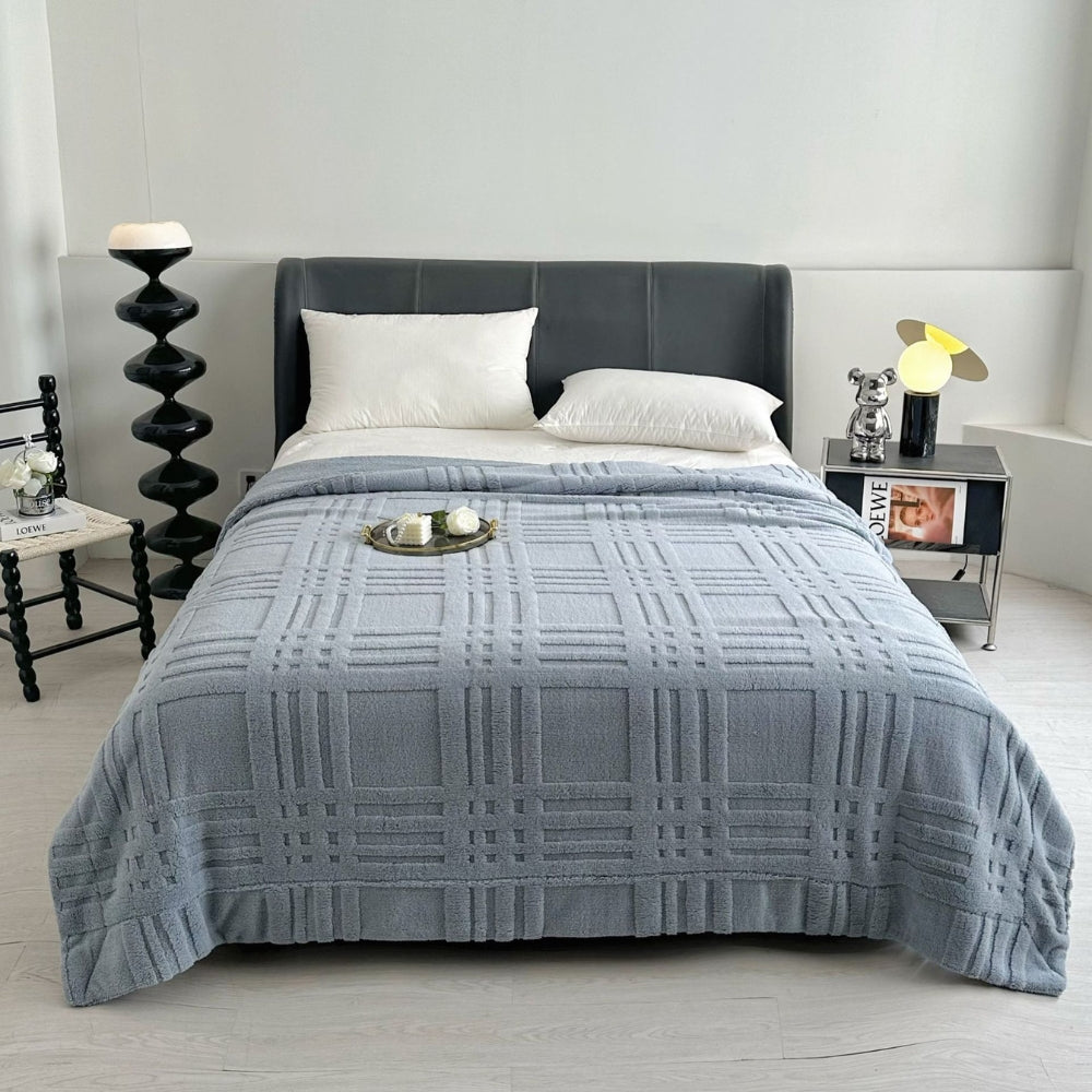 Double-Layer Microfiber Throw Blanket with Raised Checkered Texture – Lightweight Plush Knit in 7 Colors